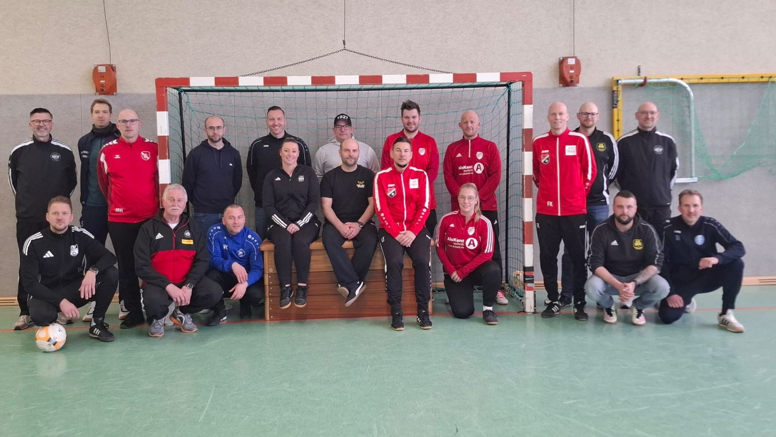 NFV-Kindertrainer-Zertifikat: 16 Trainer erfolgreich ausgebildet 