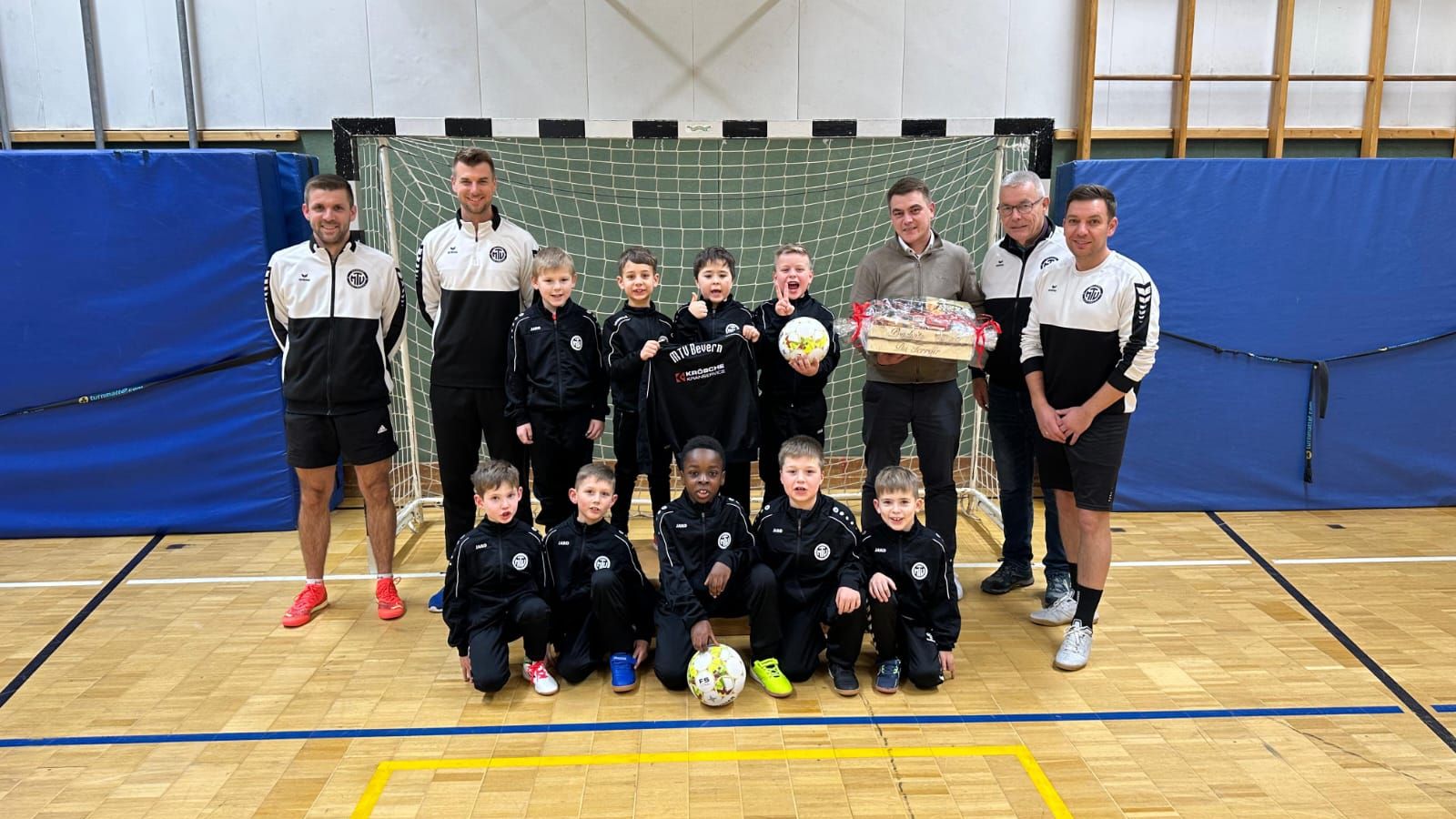 Trainingsanzüge für die F-Jugend des MTV Bevern