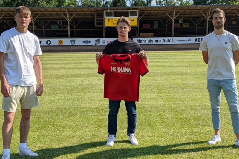 v.l.n.r.: Torben Glombitza (U19 Hannover 96), Tristan Heine (VfV Hildesheim) und Daniel Schmidt (TuSpo Petershütte)