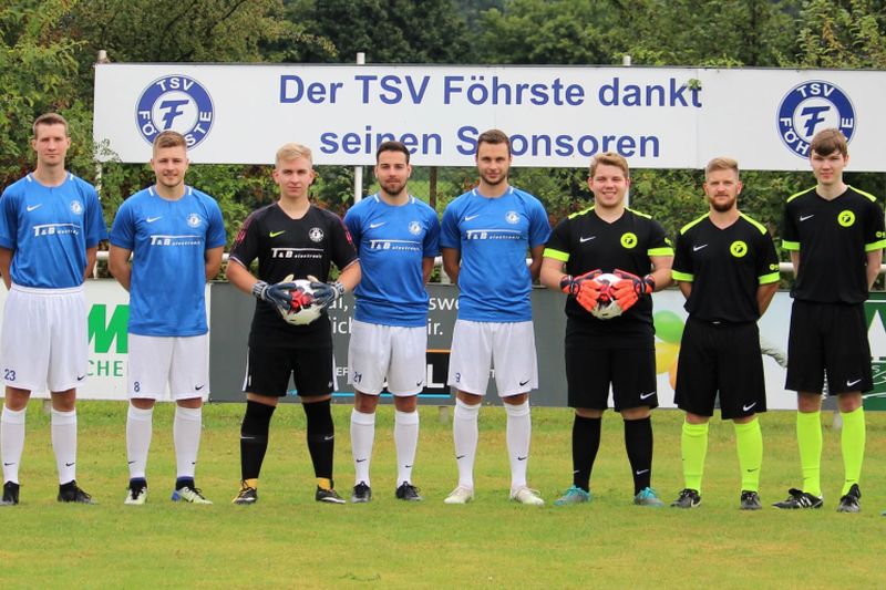Markus Voshage, Marius Schütz, Luca de Kort, Marvin Gawel, Denny Meyer, Bjan Pattke, Frederick Hauschild und Lukas Kruskop verstärken die Föhrster Fußballer. Es fehlen: Christian Linne und Nikolas Opitz.