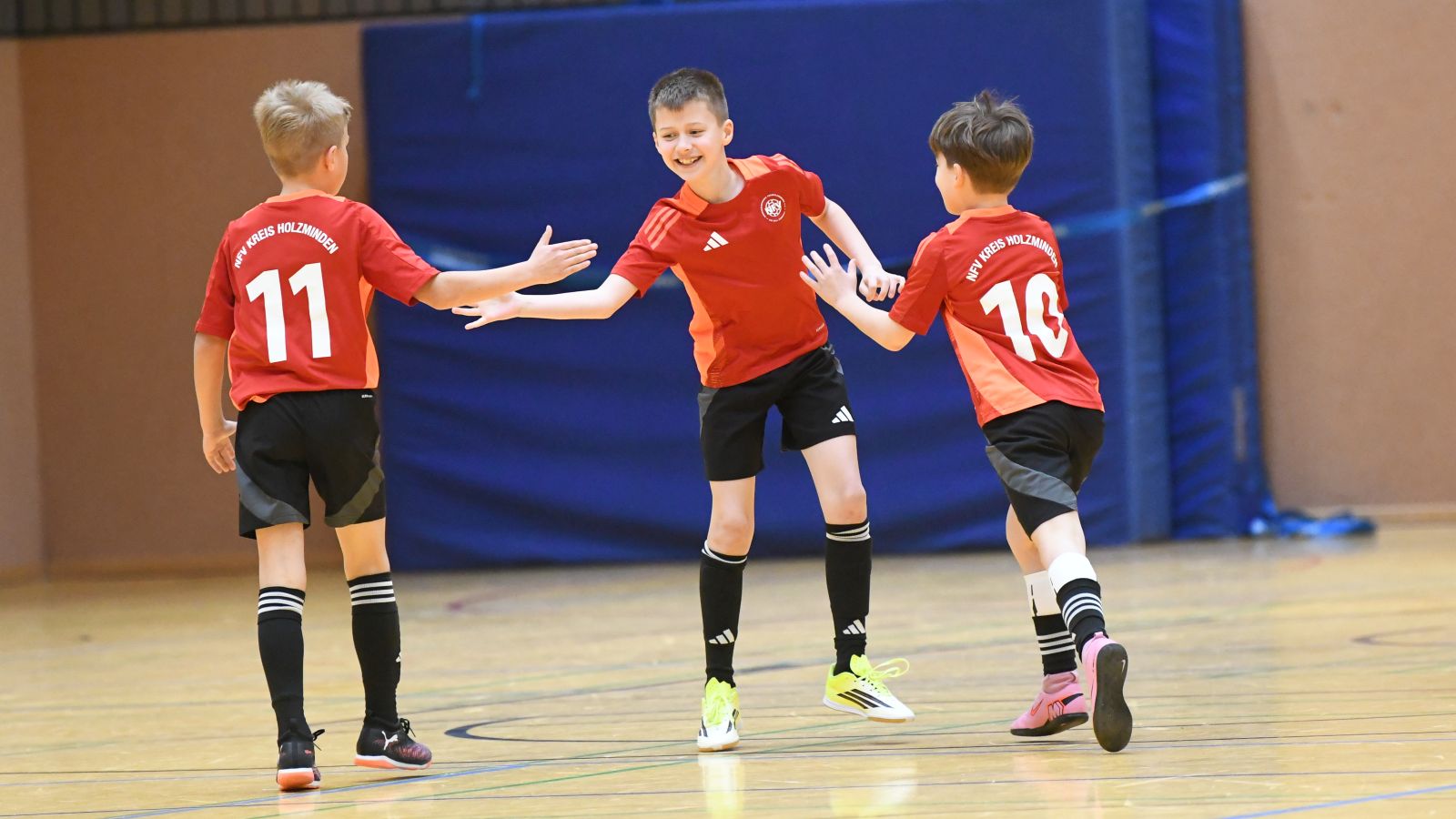 30 Stunden Jugendfußball non stop: Burgberg, Forstbachtal und Hils mit Turniersiegen beim Indoor-Forstbachtal-Cup 2026